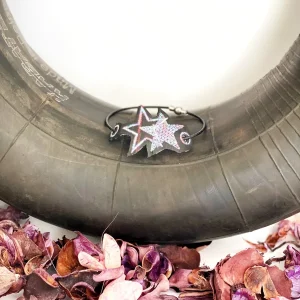 Pulsera de ruedas recicladas BLACK estrellas
